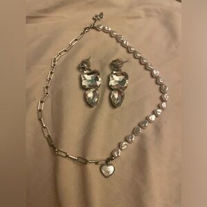 Short necklace and earrings from rodeo Quincy